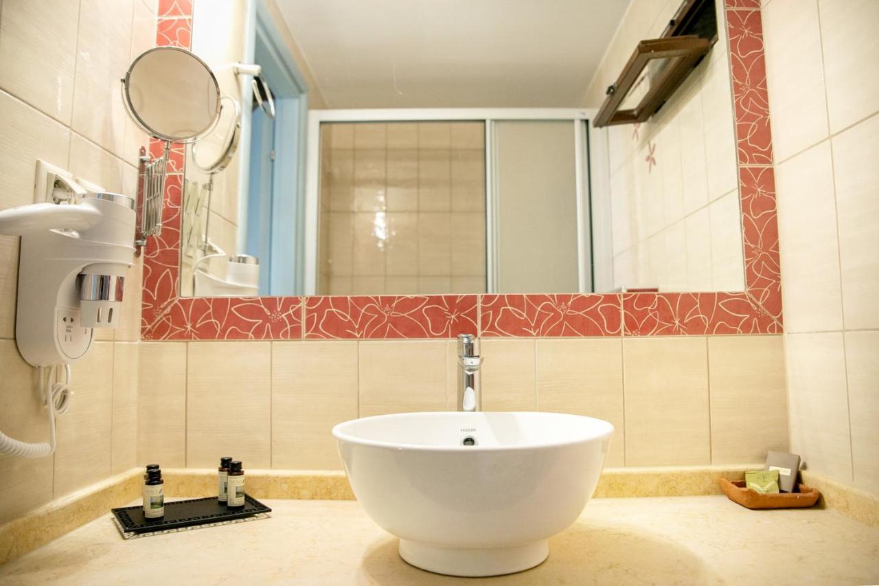 Trapela Areopolis, Boutique Hotel Екстериор снимка