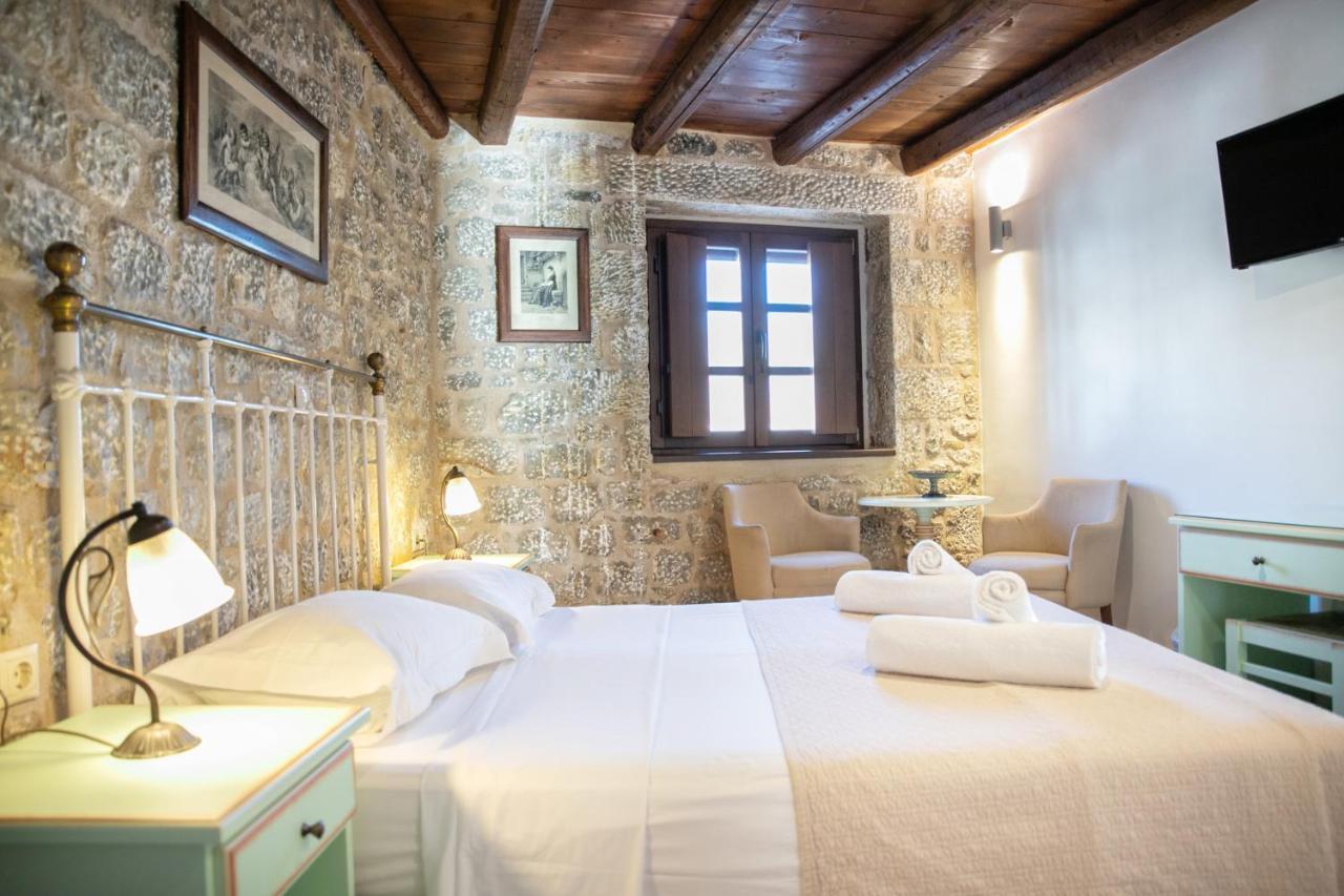 Trapela Areopolis, Boutique Hotel Екстериор снимка
