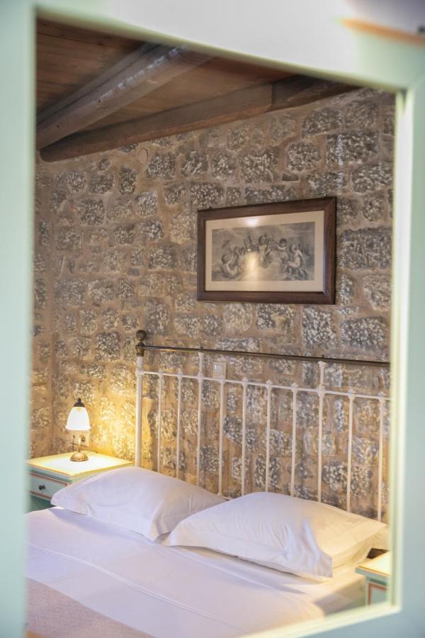 Trapela Areopolis, Boutique Hotel Екстериор снимка